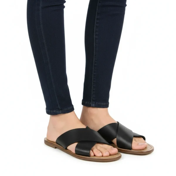 Sandale Croisée Femme en Cuir Noir
