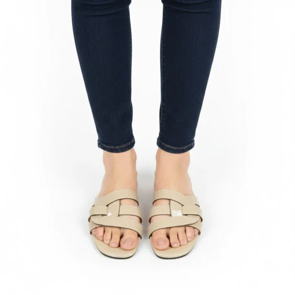 Sandale Plate Femme en Cuir Beige